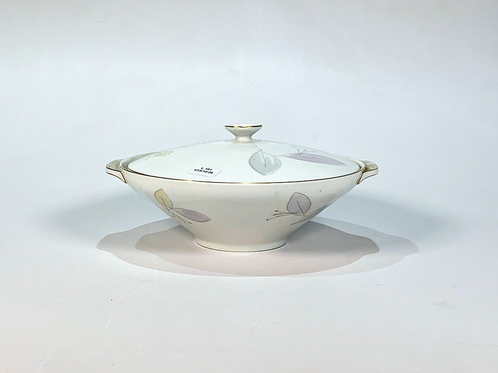 Guisera de Porcelana Bavaria Blanca con Decoración de Hojas