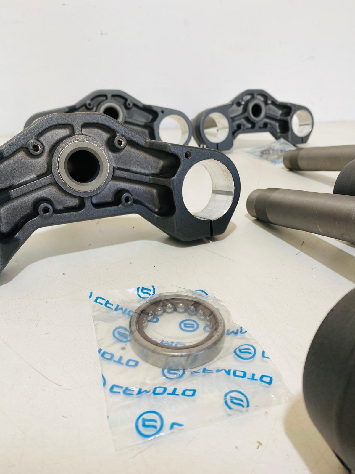 Lotes de piezas de moto en excelente condición - imagen 2