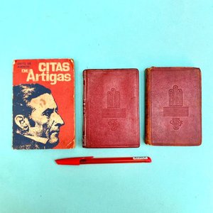 Lote siguiente: 3 Libros: Artigas, "Grito de " y Novelas de Aguilar en Cuero