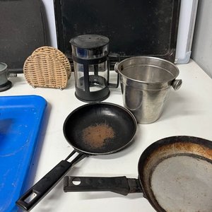 Lote de Utensilios de Cocina: Asadera, Sartenes, Cafetera y Más - imagen 6