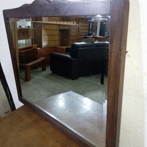 Espejo Rectangular con Marco de Madera Oscura y Bisel - imagen 3
