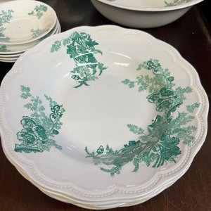 Vajilla Antigua de Loza Blanca con Decoración Floral Verde - imagen 2