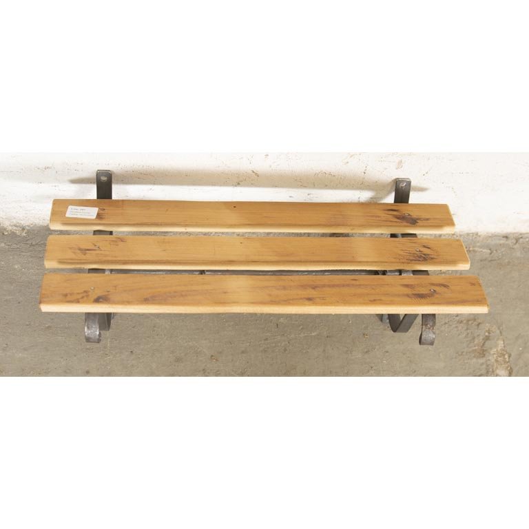 Colgador de Madera y Metal con Estante y Ganchos