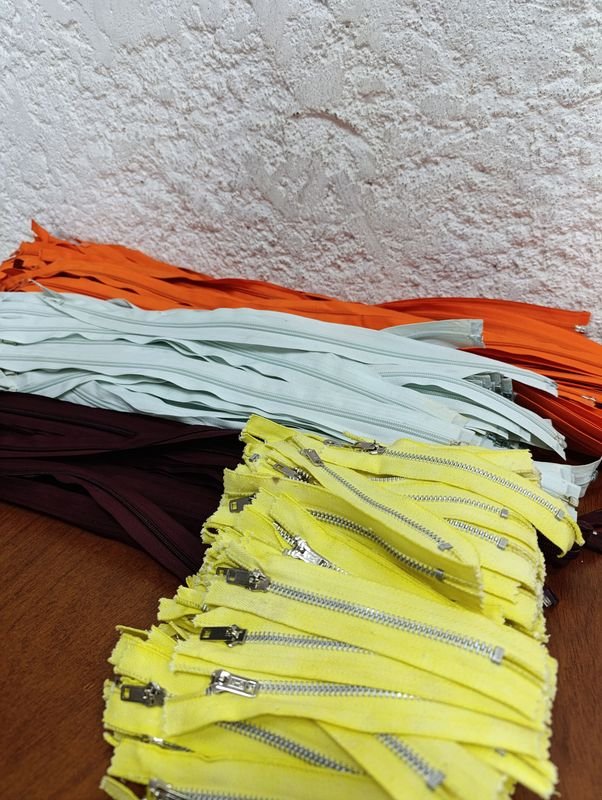 Zippers en diferentes colores y longitudes - imagen 3