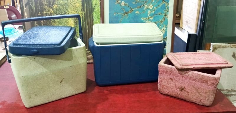 Lote siguiente: Conservadoras de plástico en buen estado
