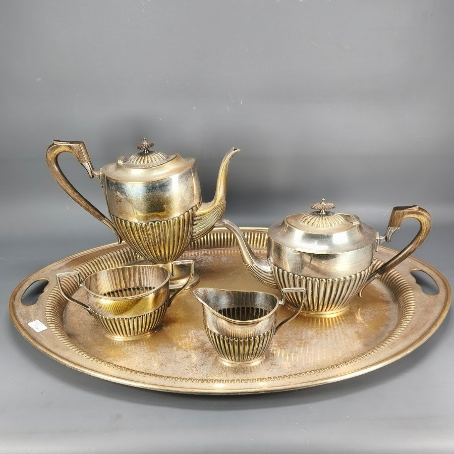 Lote anterior: Servicio de té y café WMF con accesorios