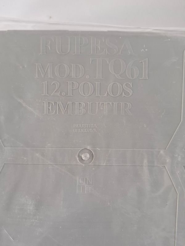 Tablero Embutir y Placa para 6 TQ - imagen 2