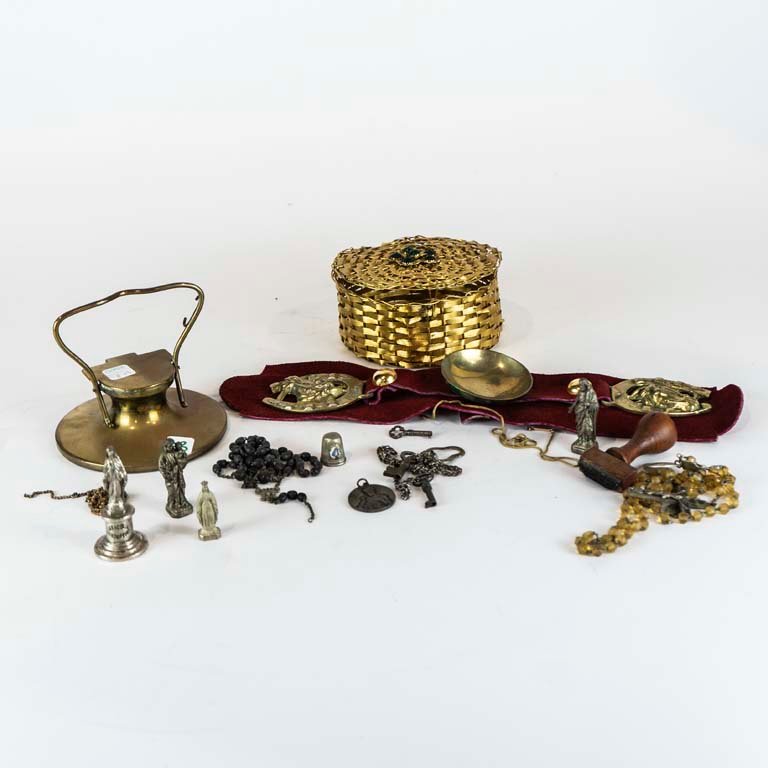 Lote siguiente: Tintero de bronce y accesorios para venta