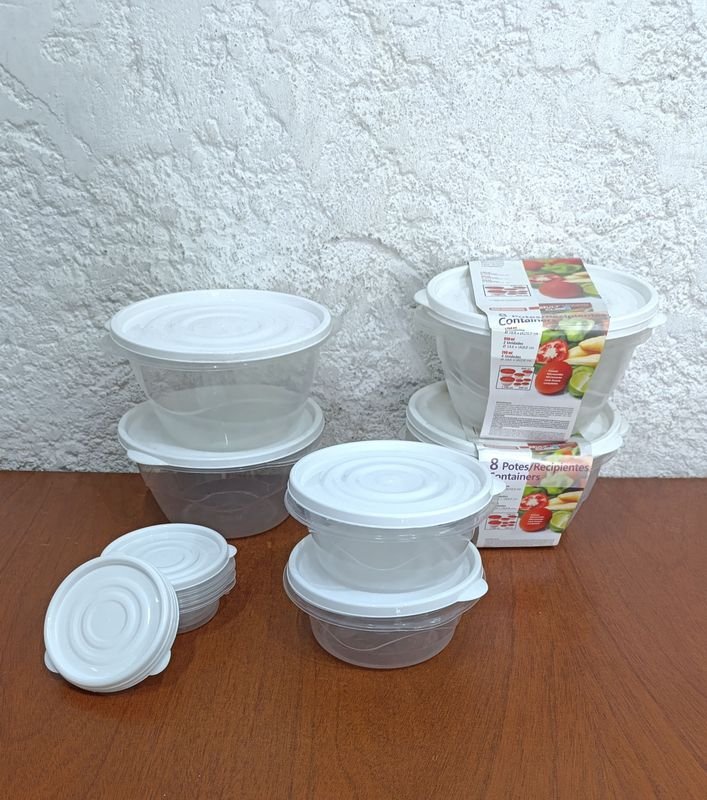 Lote siguiente: Set de 8 Tupper de buena calidad