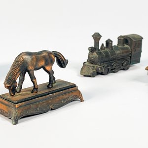Seis Sacapuntas Decorativos Vintage: Caja Registradora, Locomotora, Nave Espacial, Trompeta, Caballo y Tanque - imagen 3
