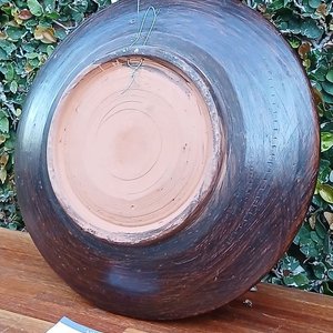 Fuente Decorativa de Cerámica con Diseño Abstracto - imagen 2