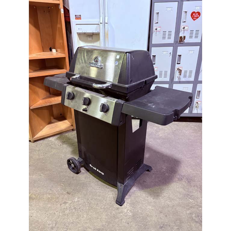 Lote siguiente: Parrillero marca Broil King con 2 planchas y supergas