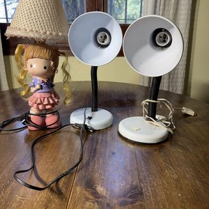 Lote de 3 Lámparas de Mesa: Modernas y Decorativa Infantil - imagen 2