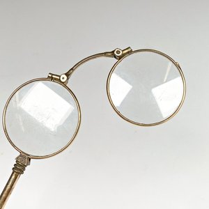 Anteojos Antiguos Plegables con Estuche Metálico - imagen 3