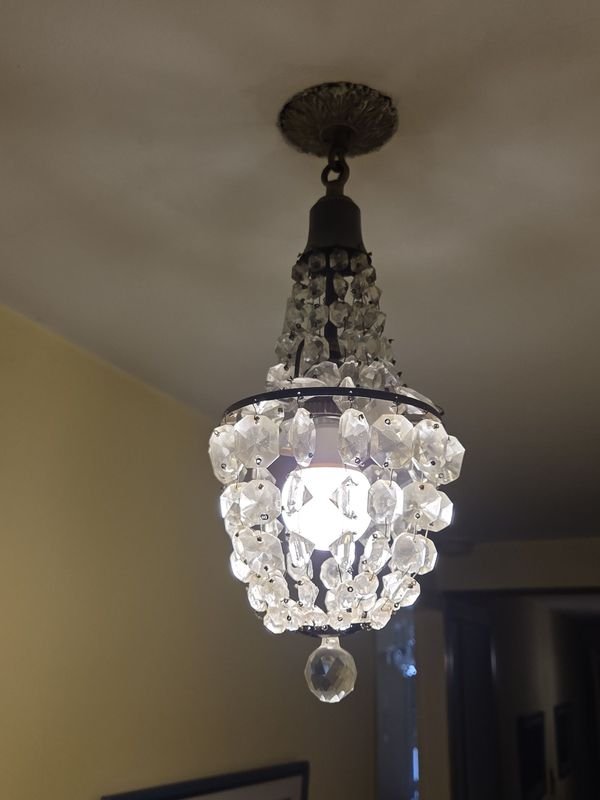 Lote siguiente: Colgante en bronce y cristal de excelente calidad