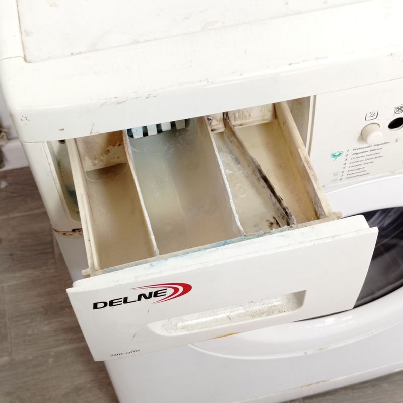 Lavarropas con rastro de óxido marca Delne, le falta un botón. No Funciona. - imagen 2