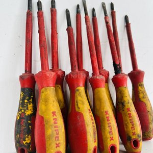 Lote anterior: Juego de Destornilladores KNIPEX con Mangos Rojos y Amarillos