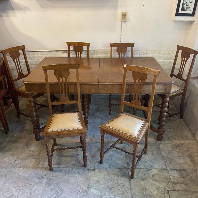 Mesa de comedor en roble Jacobina con extensiones y sillas asientos tapizadas - Medidas: 152x100x80cm