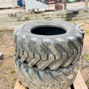 Juego de 2 Cubiertas para Retroexcavadora 12-16.5 - imagen 1