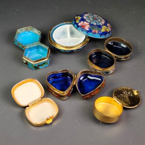 Seis Pastilleros Decorados con Esmalte y Detalles Metálicos - imagen 7