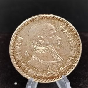 Moneda Antigua de Plata con Retrato de Juan Carlos I de España y Figura Histórica Mexicana - imagen 3