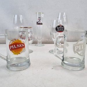 L 374 - Lote De 7 Piezas - Lote de vasos, copas y jarras de colección, con marcas de cerveza Pilsen, Patricia, Estrella Galicia y más - imagen 3