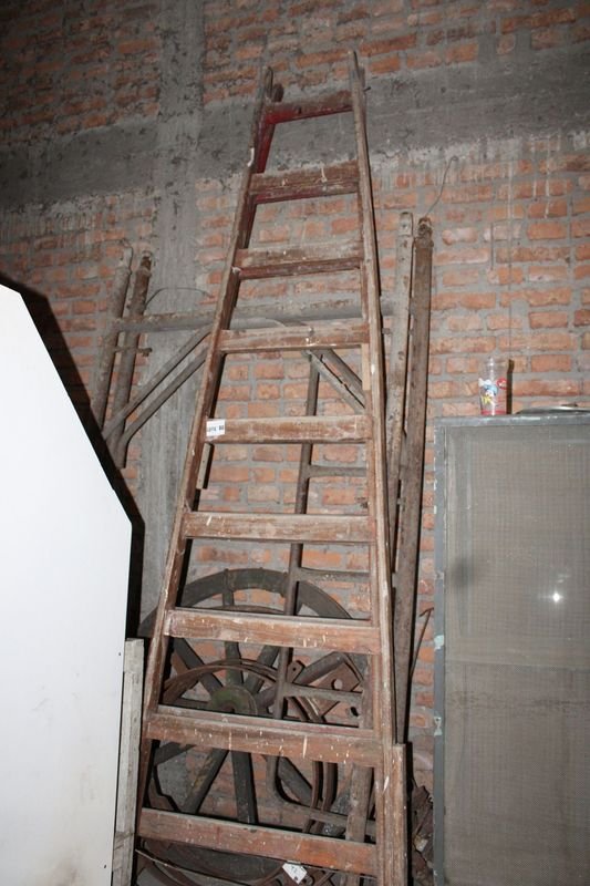 Item 856004 - Image 0