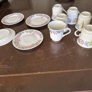Juego de 6 Tazas y Platos de Porcelana China con Diseño Floral - imagen 3