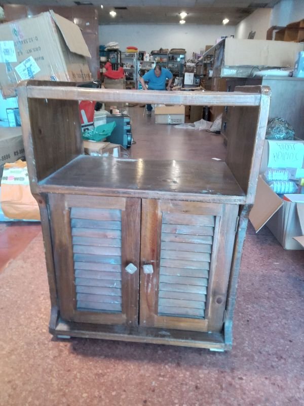 Lote anterior: Mesa de madera en buen estado
