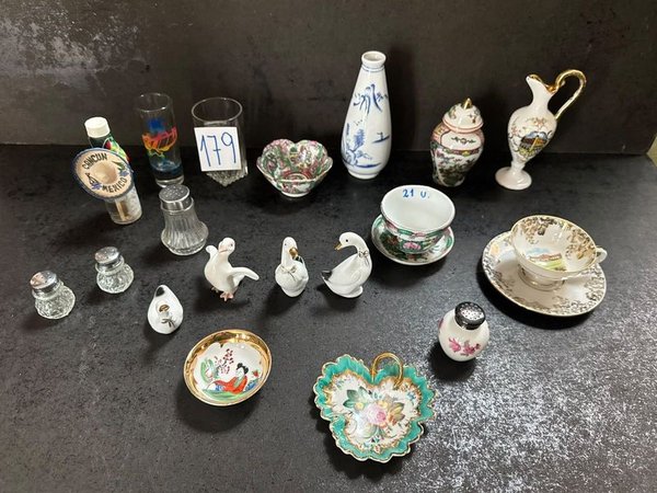 Lote de 21 Adornos Varios: Cerámica, Vidrio y Porcelana - imagen 1