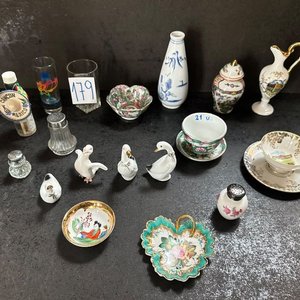 Lote siguiente: Lote de 21 Adornos Varios: Cerámica, Vidrio y Porcelana