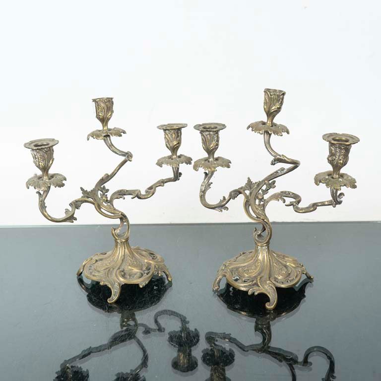 Par de Candelabros de Bronce con 3 Luces Cada Uno
