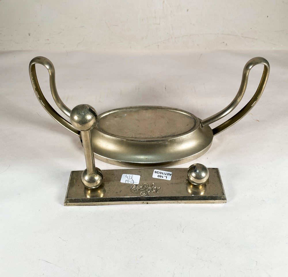 Servilletero Metálico con Monograma "Casa Soler" y Centro Decorativo