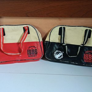Par de Bolsos Coca-Cola University 1886 - imagen 1