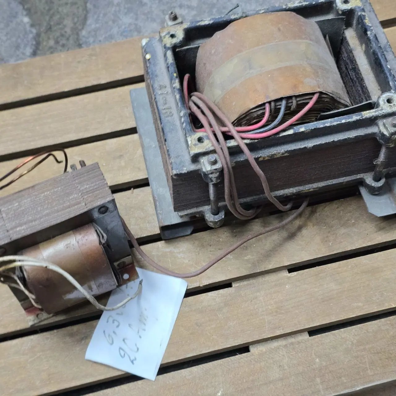 Item lote-50-transformadores-x2 - Image 0