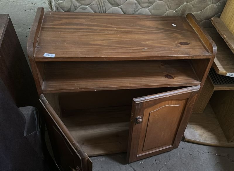 Mueble para TV de dos puertas en buen estado - imagen 2