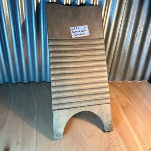 Tabla de lavado (pequeños orificios de polillas pero antiguas) - imagen 3