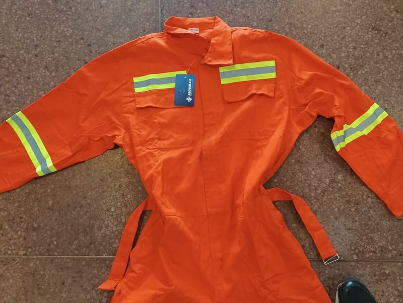 Overol Naranja con Refractarios - Talle 56 - imagen 3