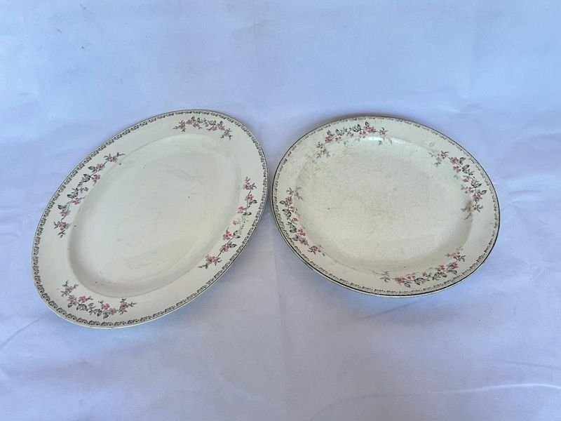 Platos de porcelana inglesa sellados y numerados - imagen 3