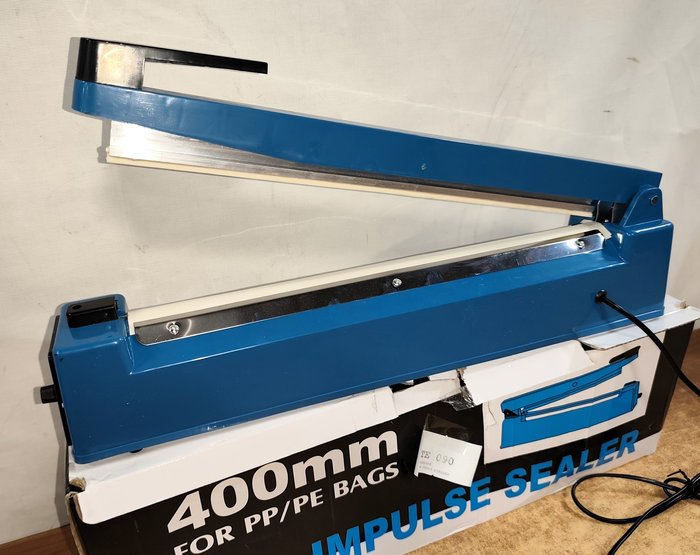 Sellador de bolsas impulsor 400mm para PP/PE - imagen 3