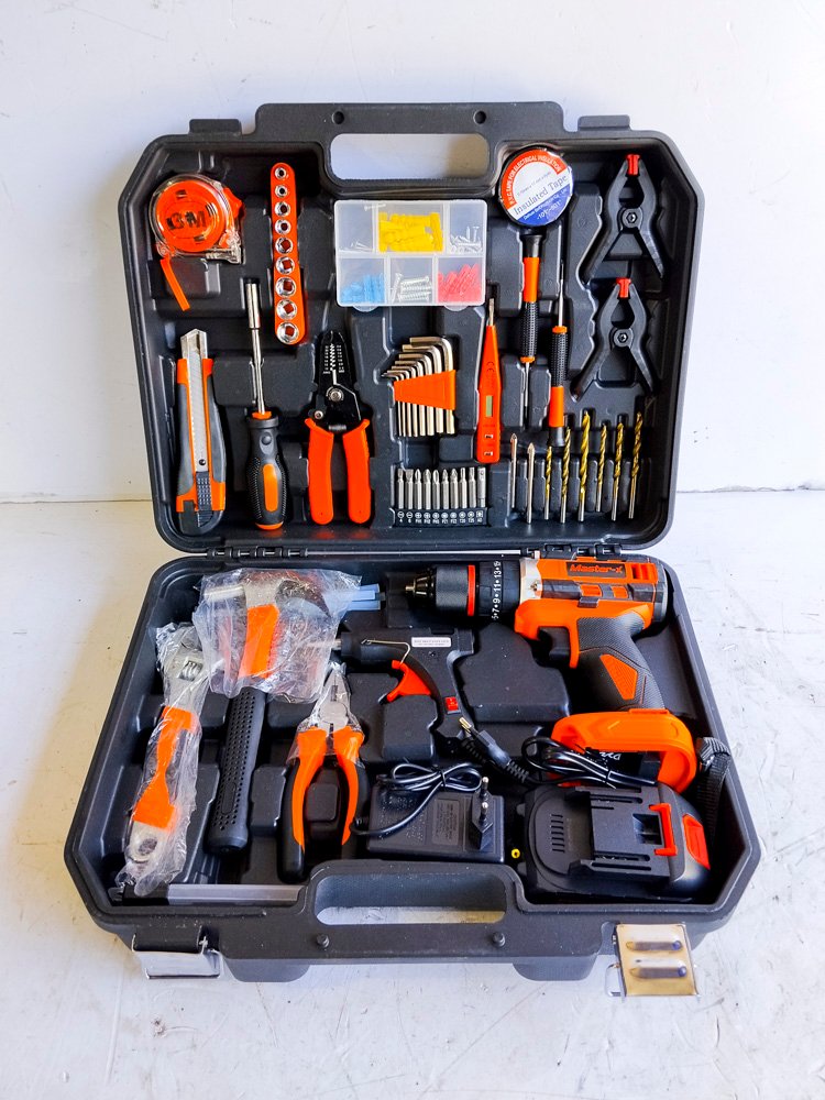 Set de 58 Herramientas Eléctricas y Manuales en Valija