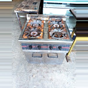 Cocina Industrial a Gas de 4 Fuegos con Gabinete - imagen 4