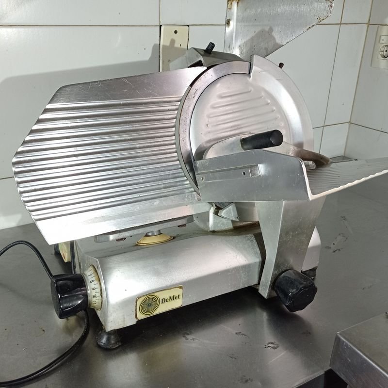 Lote anterior: Cortadora de Fiambre marca Demet. - Equipamiento para el hogar