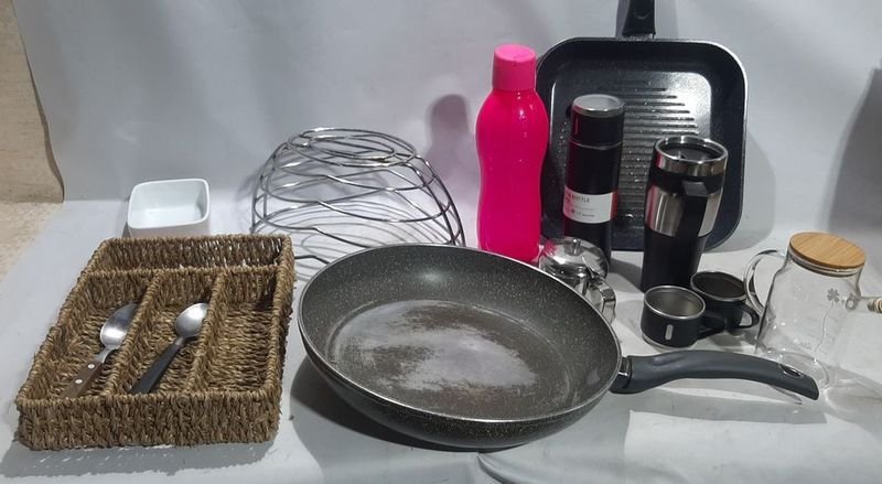 Set de Cocina: Sartén, Cubiertero, Azucarero, Termo y Más