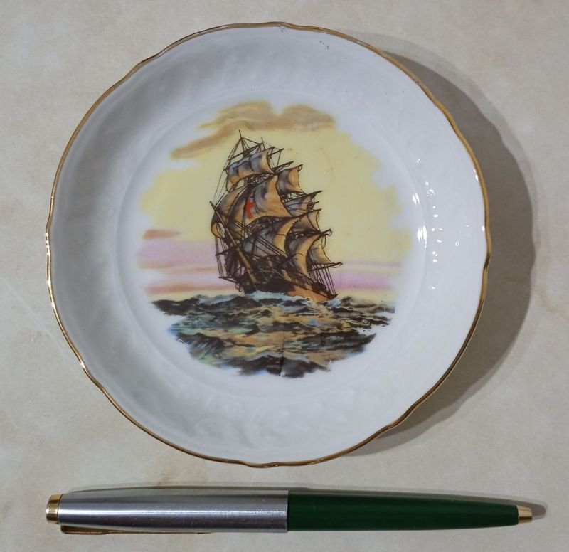 Lote anterior: Platillo de Porcelana ALEMANA Schumann Arzberg con Decó Galeón