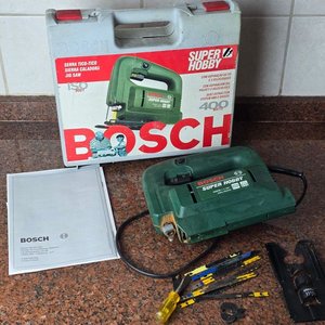 Sierra Caladora Bosch Super Hobby 400W con Accesorios - imagen 1