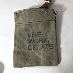 Lote de 10 Carteras para Dama con Diseño de Bicicleta y Frase "Live Work Create" - imagen 5