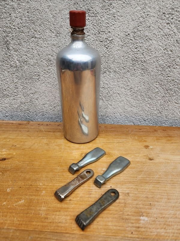 Lote de Destapadores y Porrón de Aluminio Fuaye Coleccionable