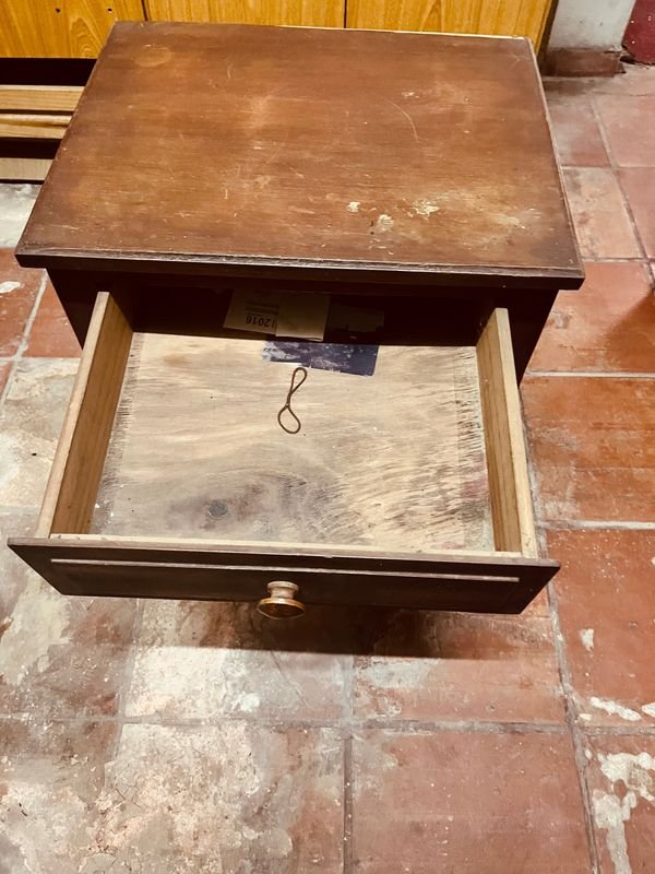 MESA DE LUZ MADERA MASCIZA - Muebles para el hogar - imagen 3