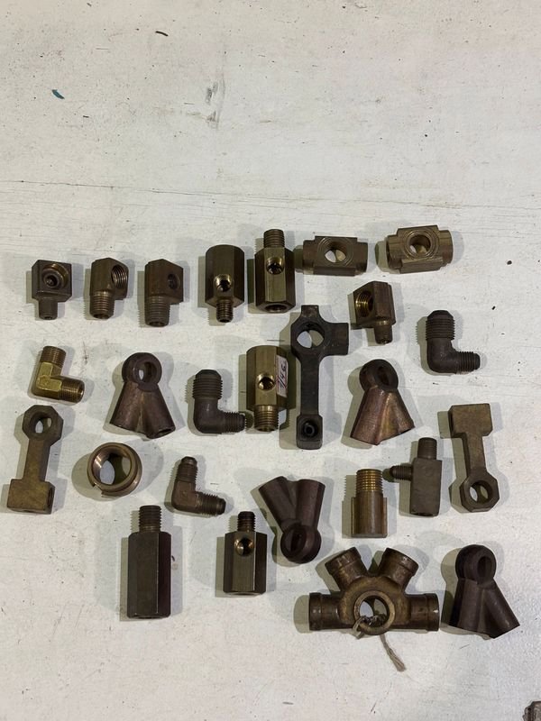 Lote de Conexiones y Accesorios en Bronce Variados - imagen 1